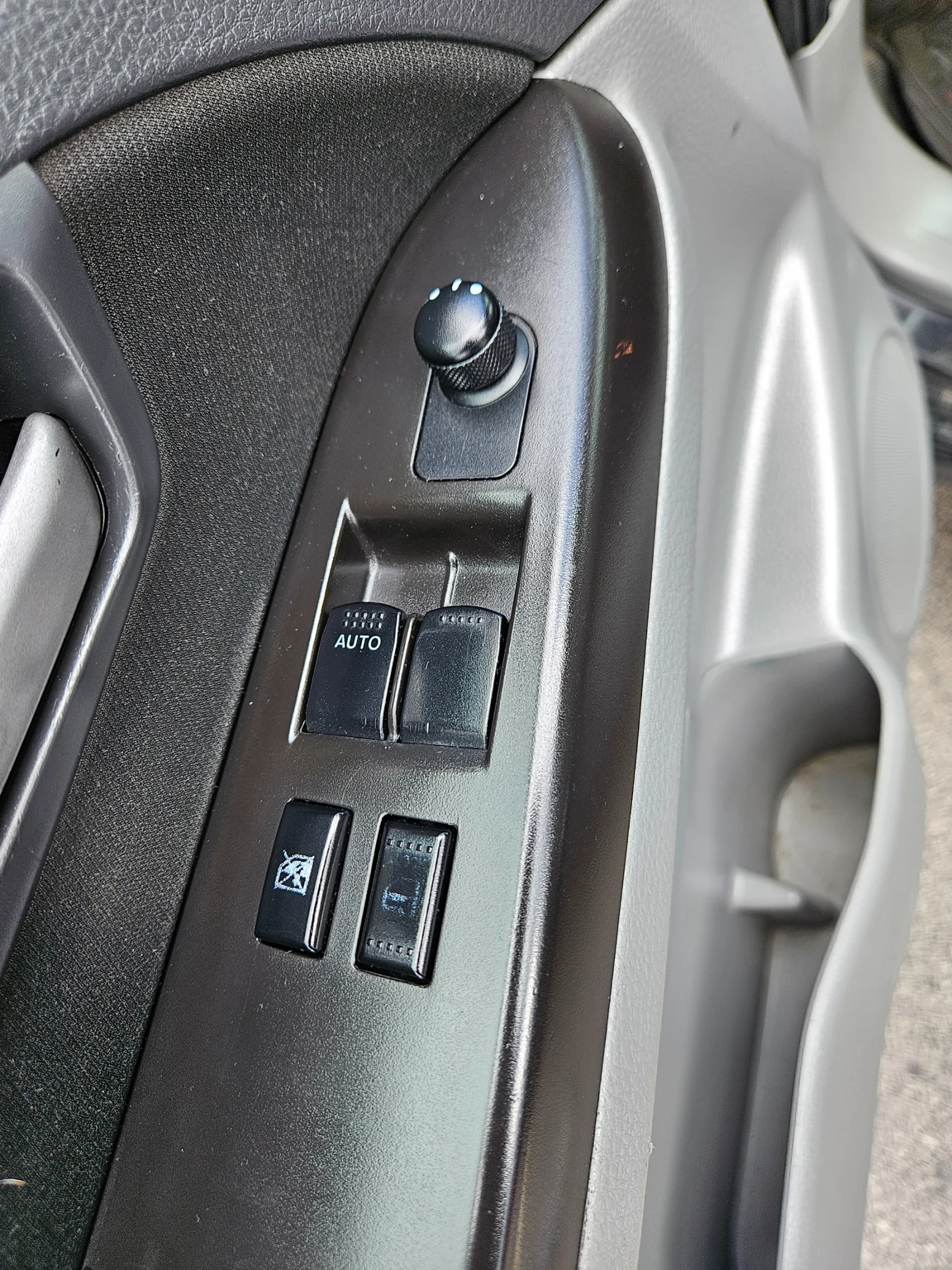 Suzuki SX4 1.6 дизел, 2011г. - изображение 10