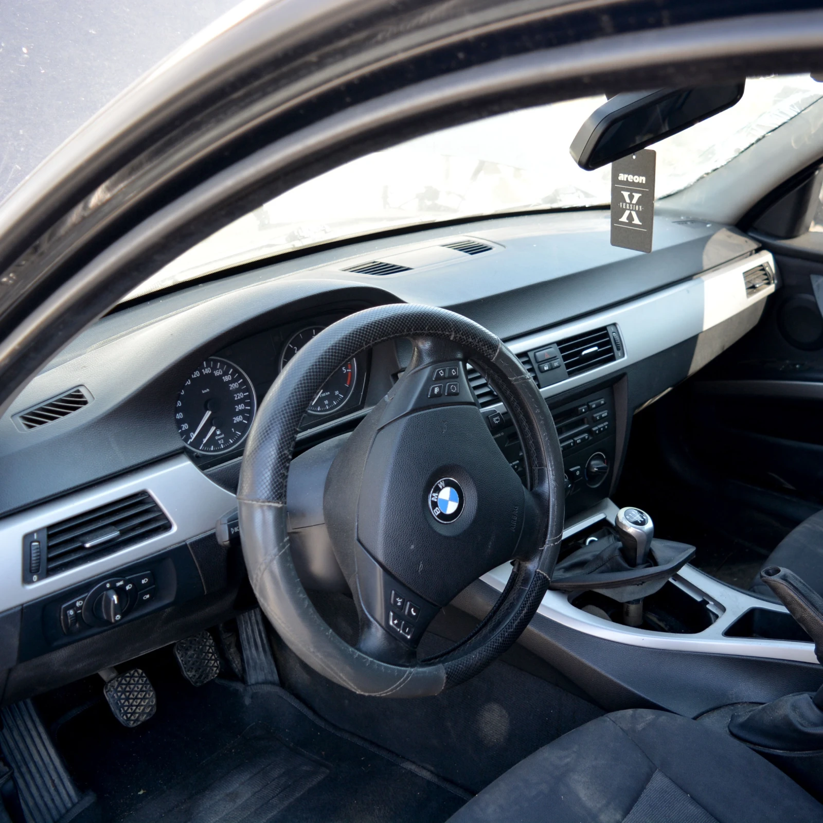 BMW 320 2.0 D - изображение 8