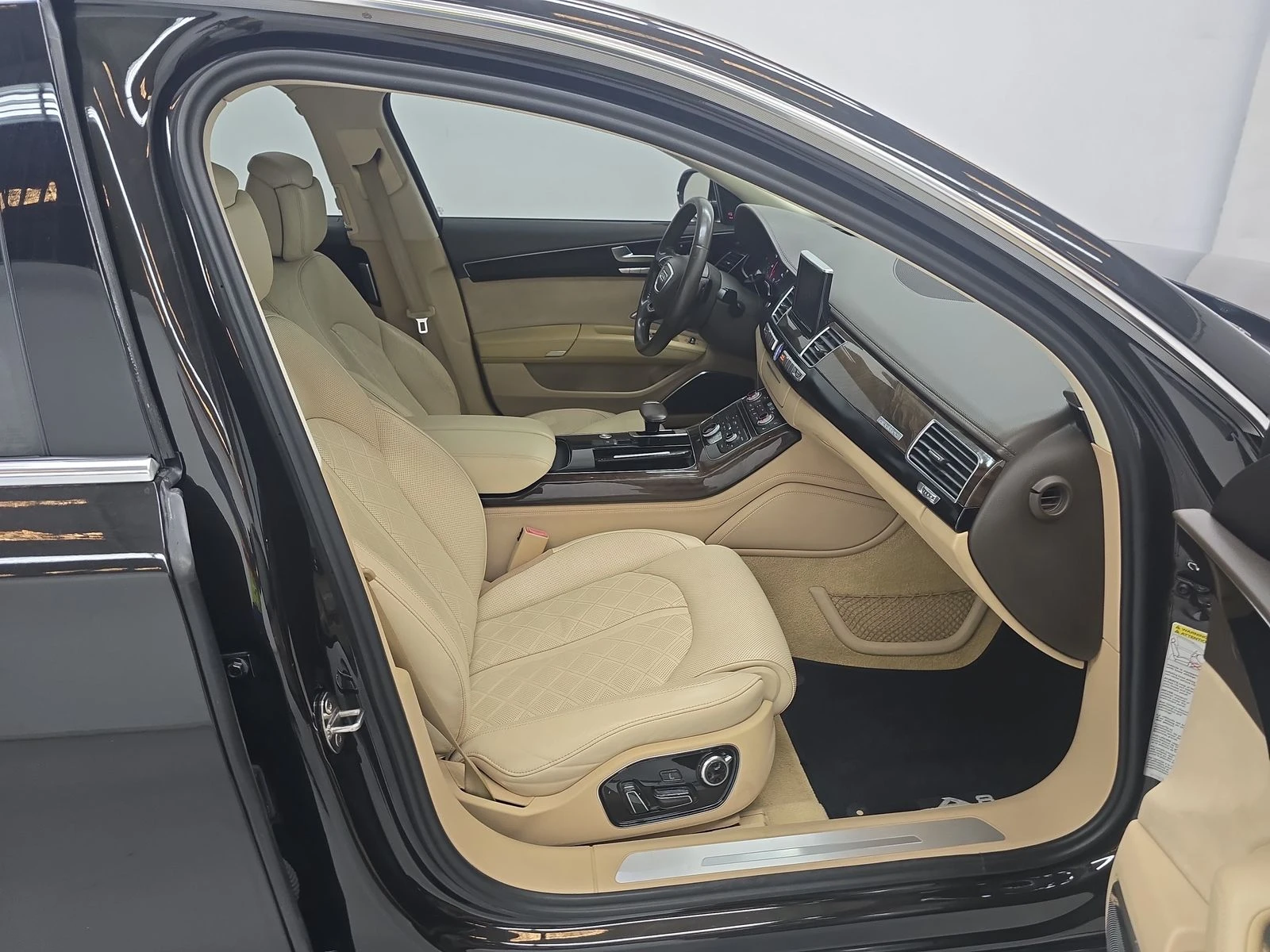 Audi A8  L 3.0T* CARFAX* ОПЦИЯ ЗА ФИНАНСИРАНЕ*  - изображение 10
