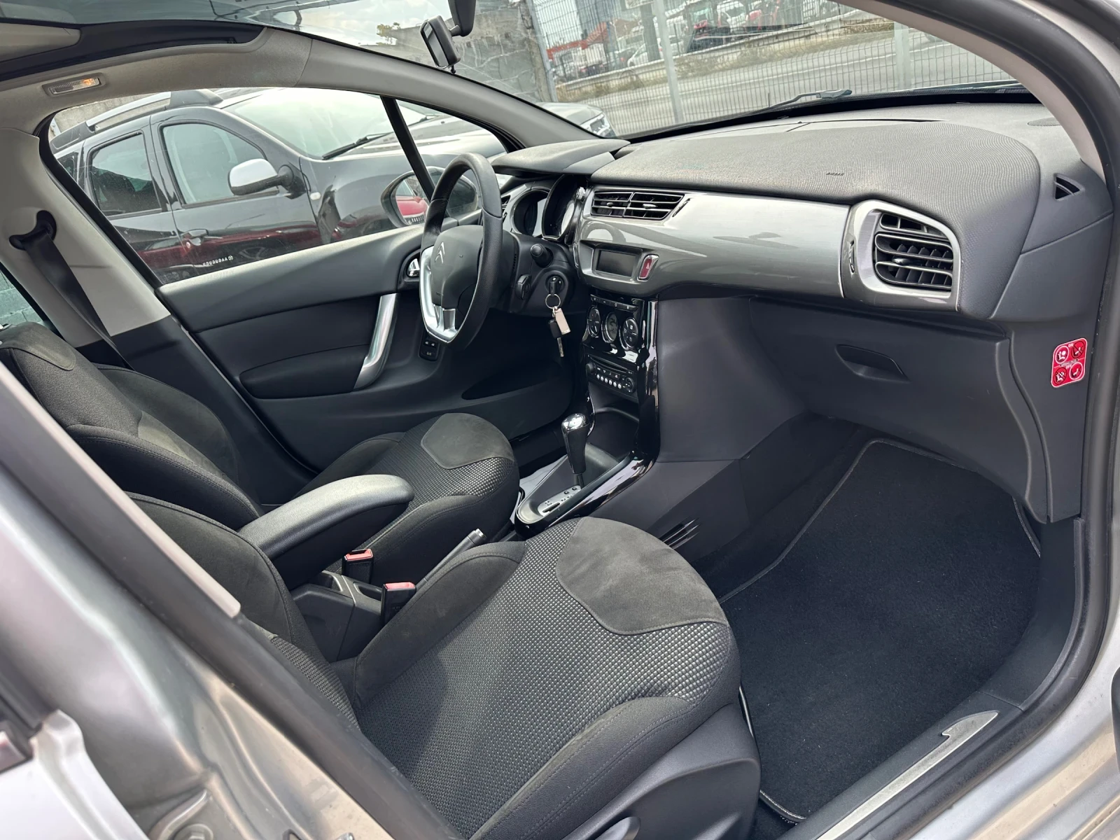 Citroen C3 1.6i Газ-BRC Автомат! внос Италия! 140хил.км. - изображение 10