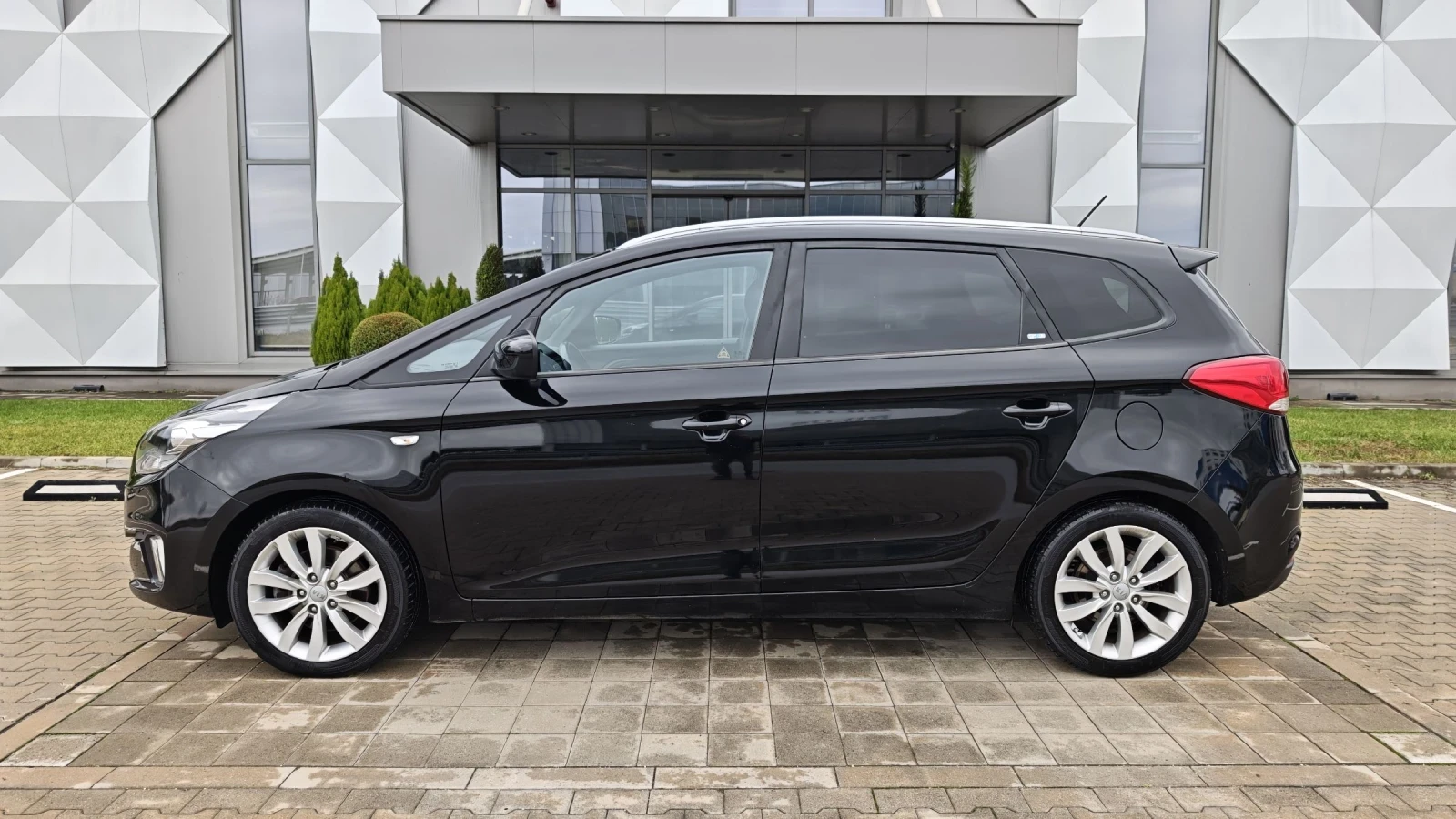 Kia Carens 1.7d - изображение 7