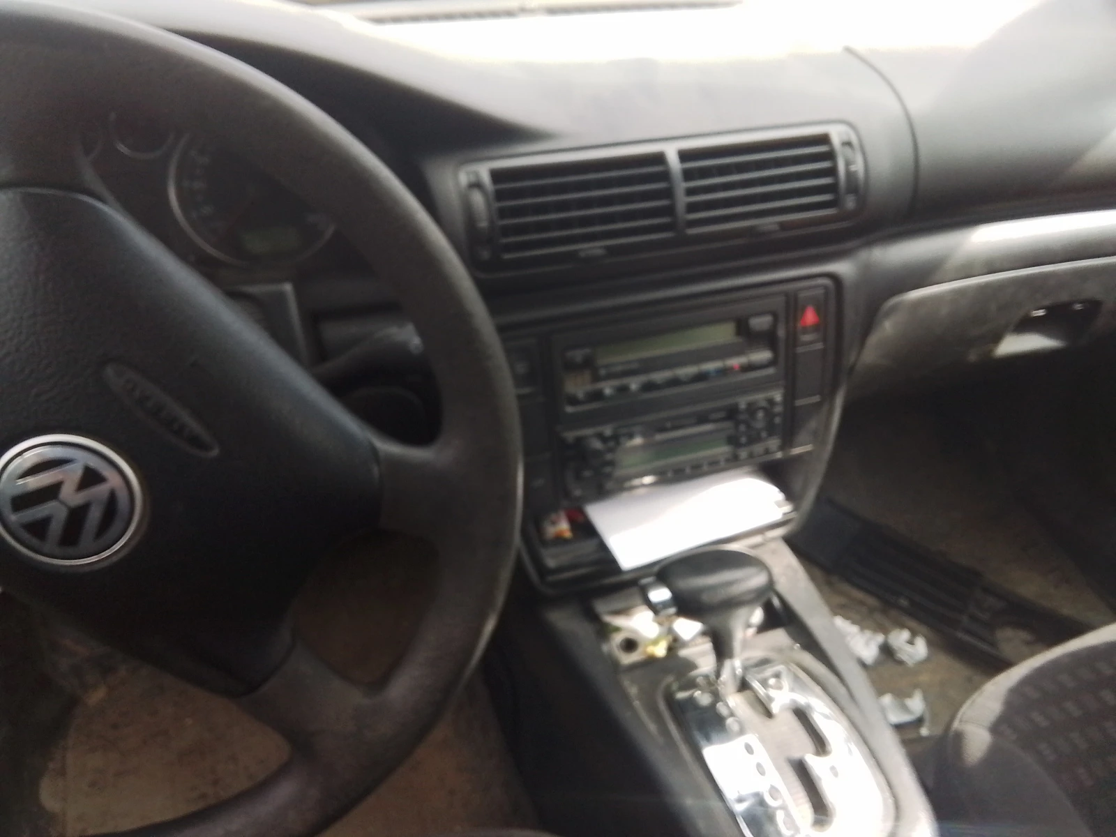 VW Passat 1.9, снимка 7 - Автомобили и джипове - 54599944