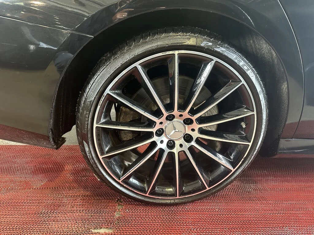 Mercedes-Benz E 55 AMG * AMG Line * HeadUp * * AвтоКредит* (ЦЕНА ДО БГ), снимка 9 - Автомобили и джипове - 53818782