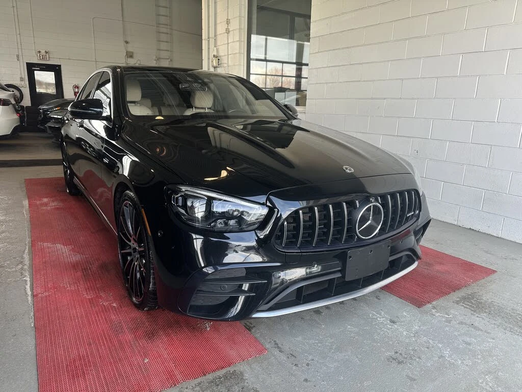 Mercedes-Benz E 55 AMG * AMG Line * HeadUp * * AвтоКредит* (ЦЕНА ДО БГ)