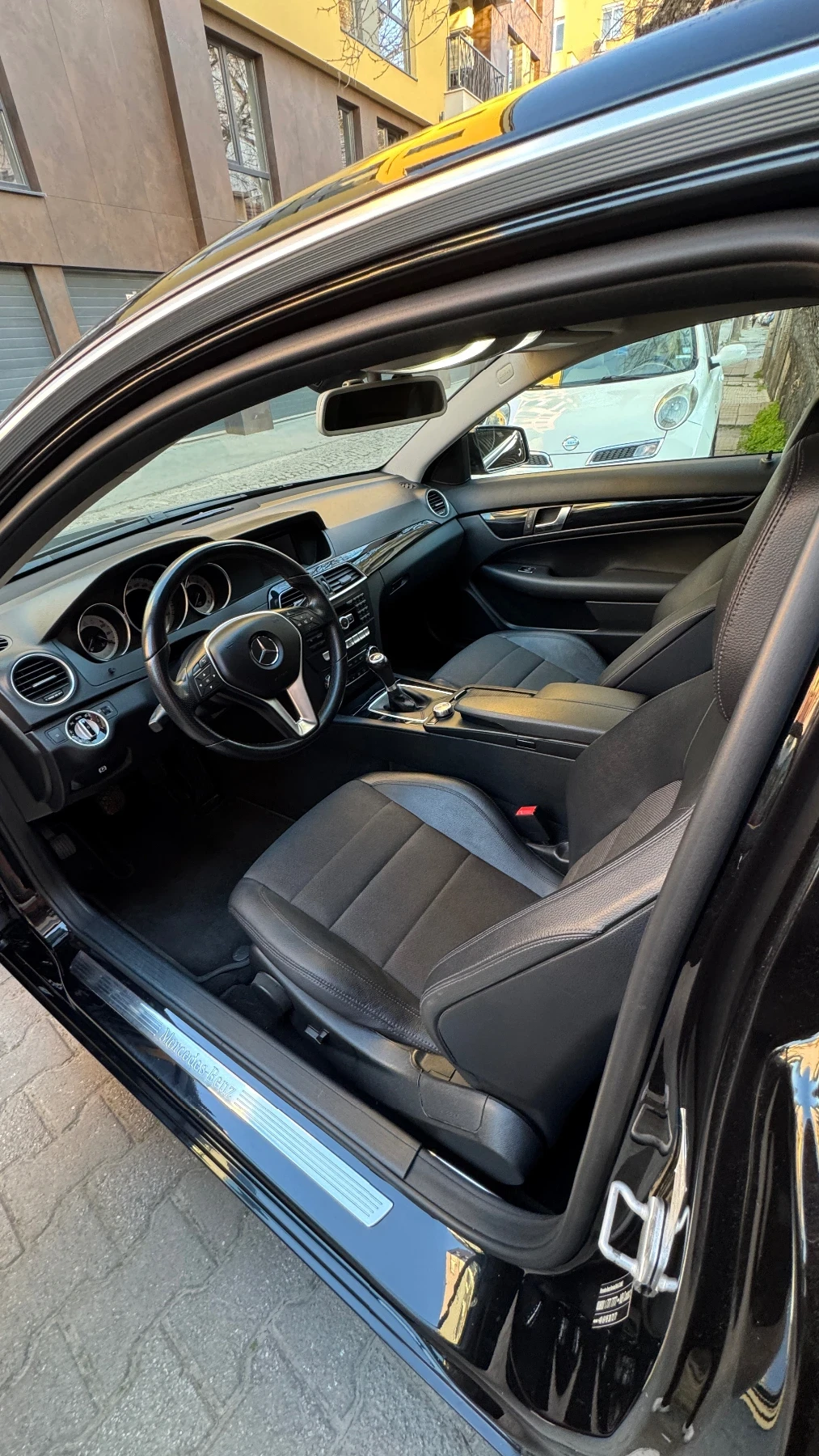 Mercedes-Benz C 180, снимка 5 - Автомобили и джипове - 53829822