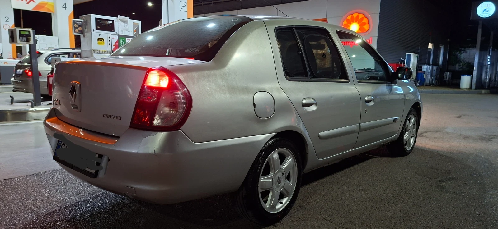 Renault Symbol 1.4 75HP LPG, снимка 5 - Автомобили и джипове - 54804637
