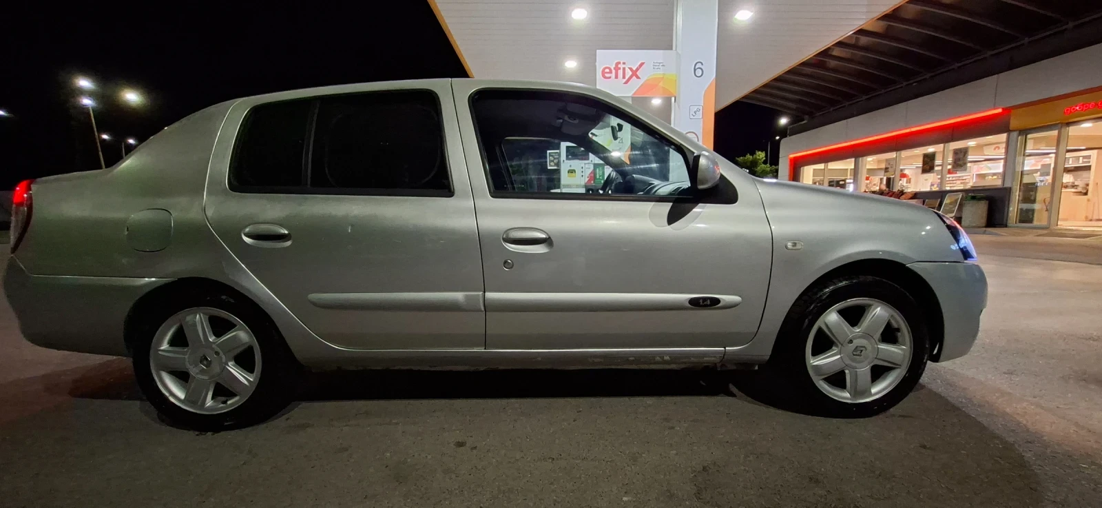 Renault Symbol 1.4 75HP LPG, снимка 6 - Автомобили и джипове - 54804637