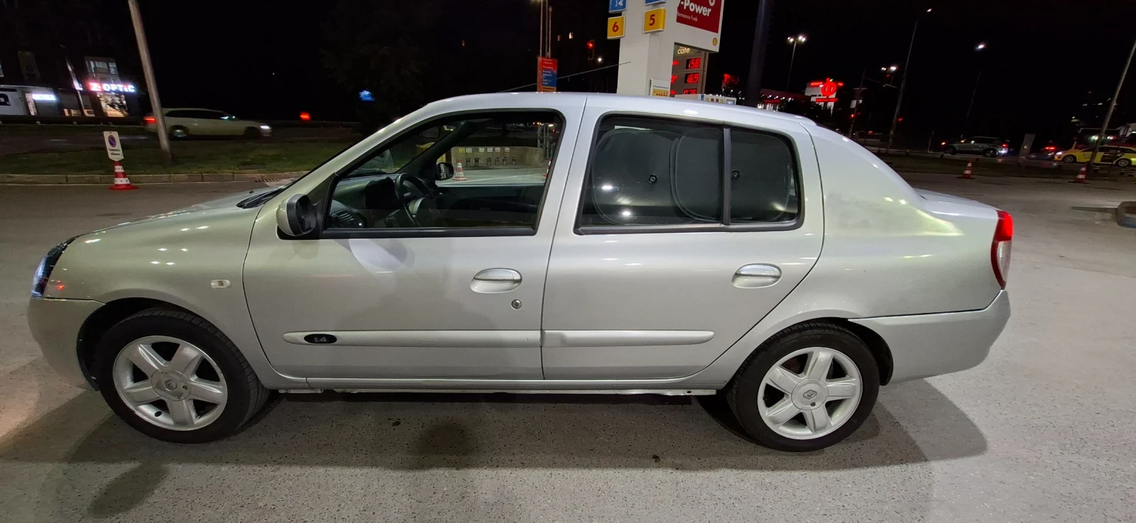 Renault Symbol 1.4 75HP LPG, снимка 7 - Автомобили и джипове - 54723569