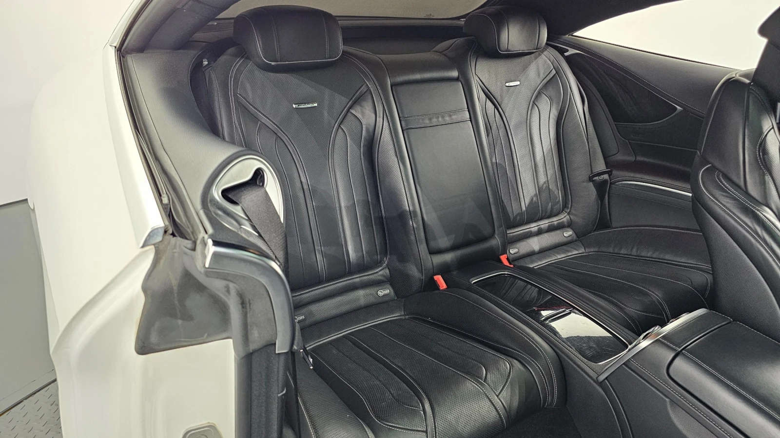 Mercedes-Benz S 63 AMG 4MATIC Coupé, снимка 10 - Автомобили и джипове - 55486129