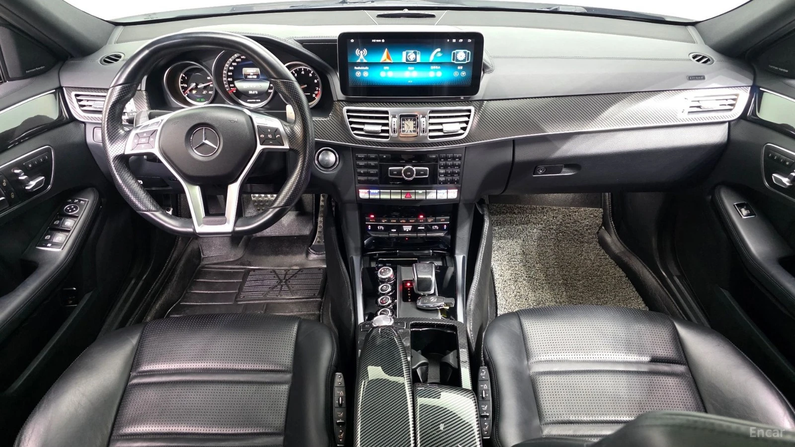 Mercedes-Benz E 63 AMG 4MATIC* FACE* HARMAN KARDON* PANO* ОБДУХ* CARPLAY, снимка 3 - Автомобили и джипове - 55511427