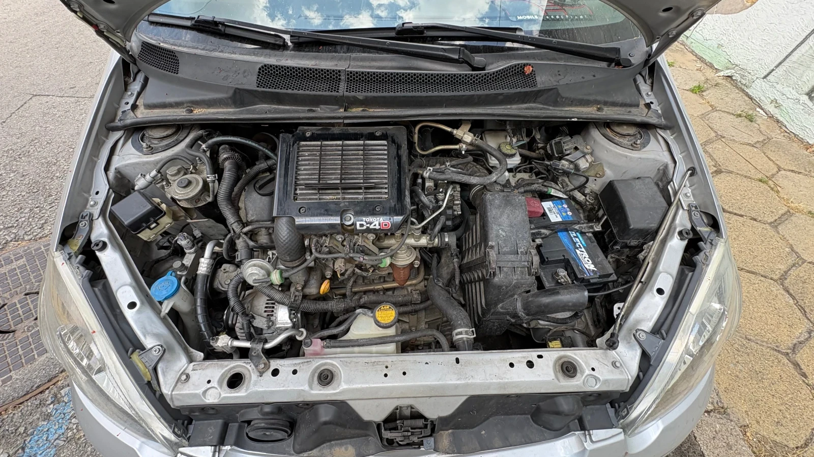 Toyota Yaris 1.4 75 к.с, снимка 6 - Автомобили и джипове - 55613970