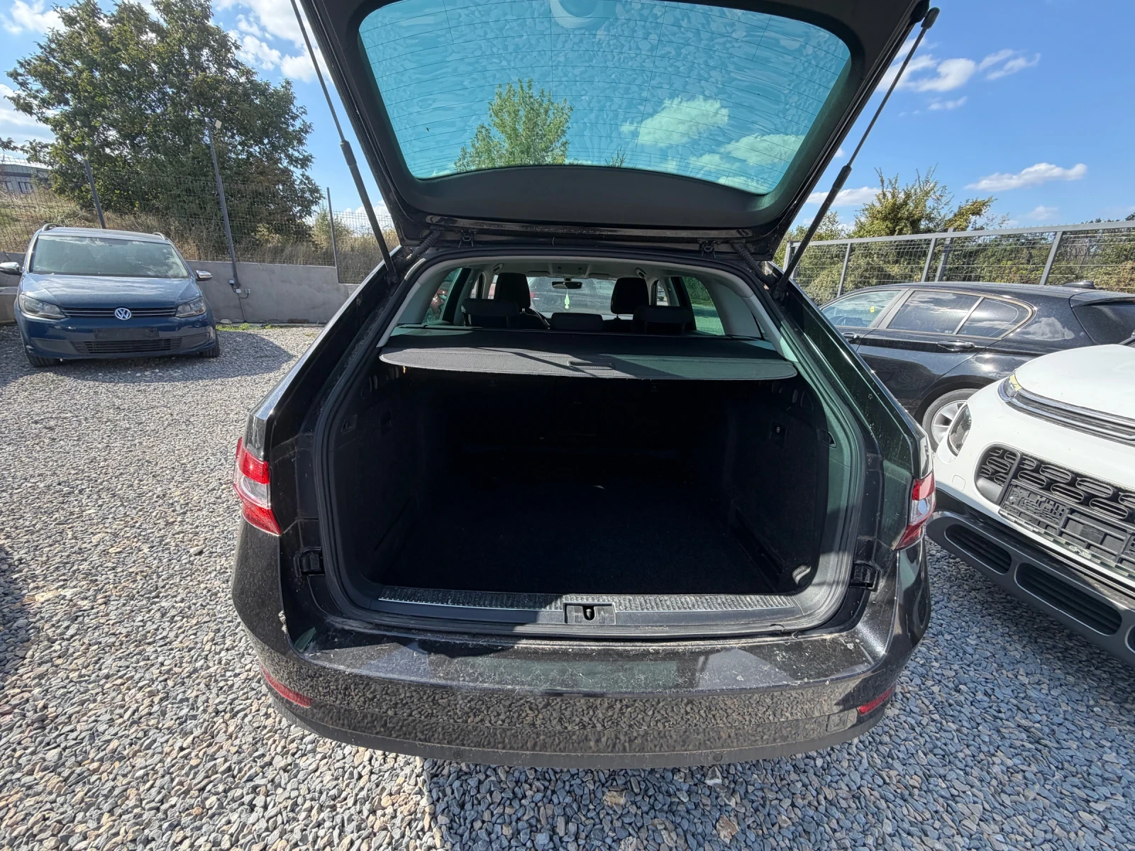 Skoda Superb БАРТЕР* 150кс* ДИЗЕЛ* LED* Navi, снимка 9 - Автомобили и джипове - 55710693