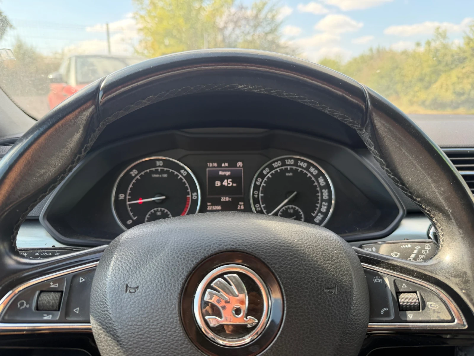 Skoda Superb БАРТЕР* 150кс* ДИЗЕЛ* LED* Navi, снимка 14 - Автомобили и джипове - 55710693