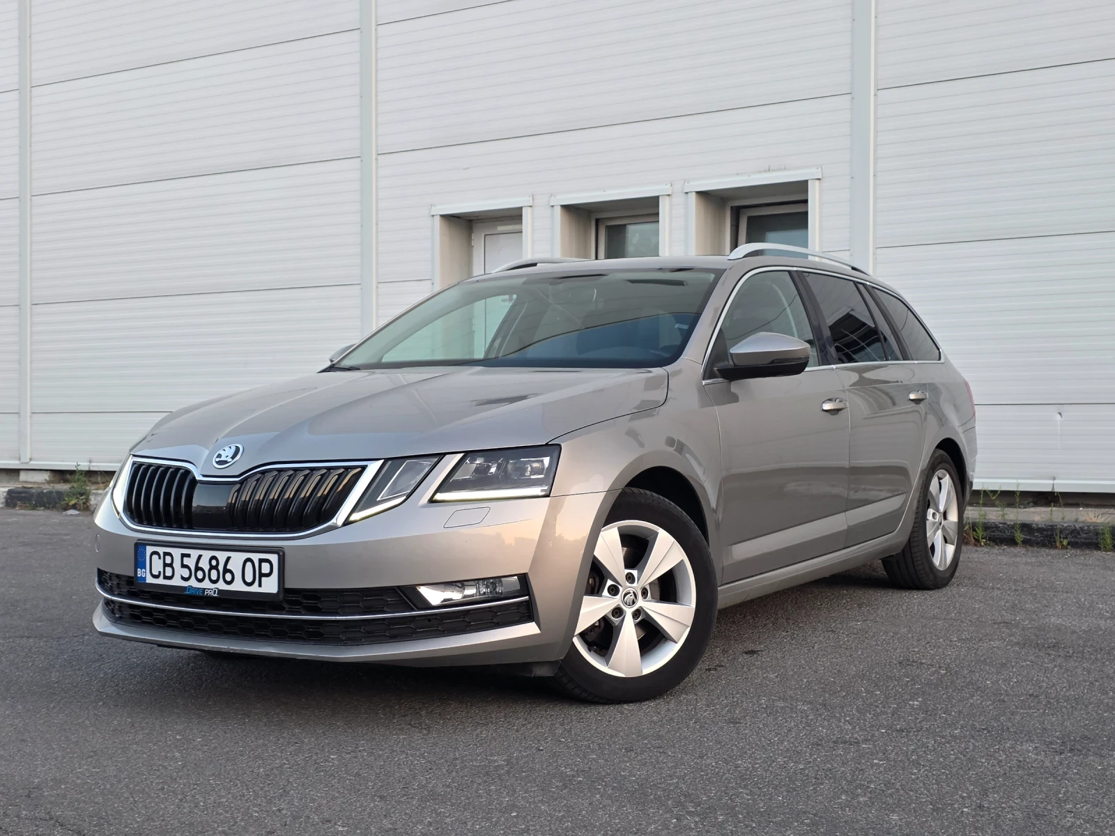 Skoda Octavia 2.0 TDI * ОБСЛУЖЕНА* DSG6