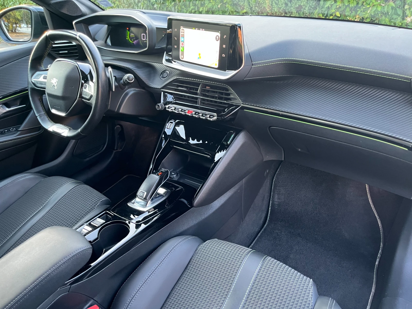 Peugeot 208 GT Line, снимка 16 - Автомобили и джипове - 55805603