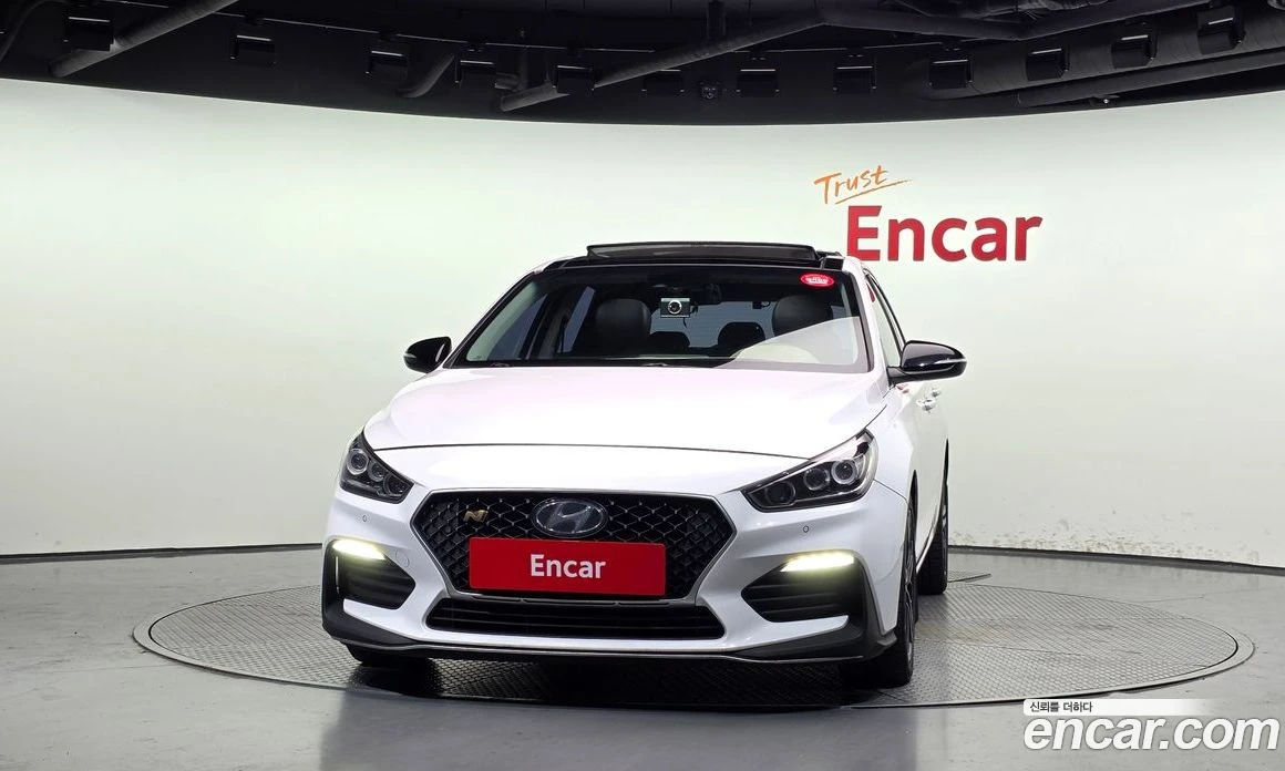 Hyundai I30 Diesel 1.6 Premium, снимка 3 - Автомобили и джипове - 55965242