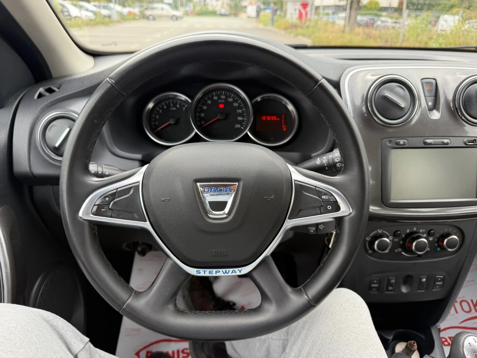 Dacia Sandero * LPG* STEPWAY* 0.9TCE* TURBO* , снимка 12 - Автомобили и джипове - 56226905