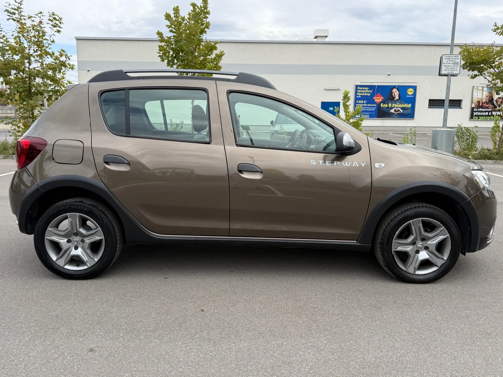 Dacia Sandero * LPG* STEPWAY* 0.9TCE* TURBO* , снимка 8 - Автомобили и джипове - 56226905
