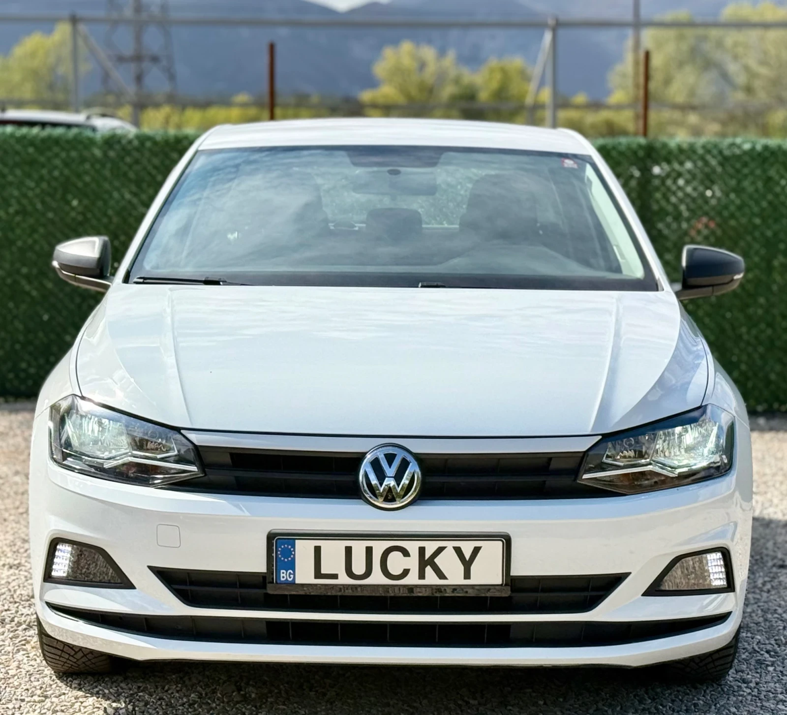 VW Polo 1.0i//EURO 6B* DISTRONIC, снимка 2 - Автомобили и джипове - 56273416
