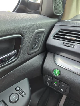 Honda Cr-v 1.6 EXCLUSIVE#DISTRONIC#PANORAMA#PODGREV#KAMERA#KE, снимка 16