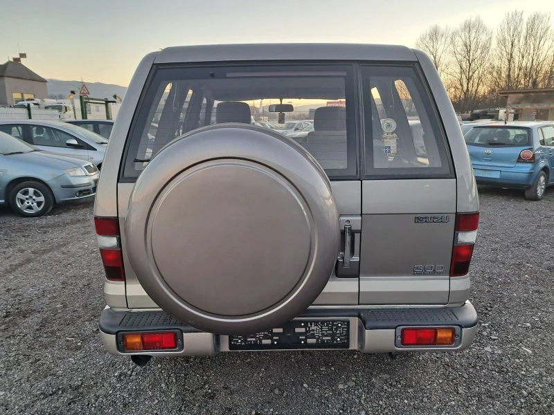 Isuzu Trooper 3.0D 159ps60000km.ITALiA, снимка 6 - Автомобили и джипове - 48422325