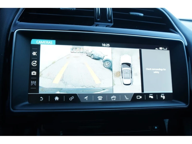 Jaguar F-PACE * AWD /DIESEL/ PANOROOF/ NAV/ CAMERA/ LEATHER * CA, снимка 15 - Автомобили и джипове - 52924205