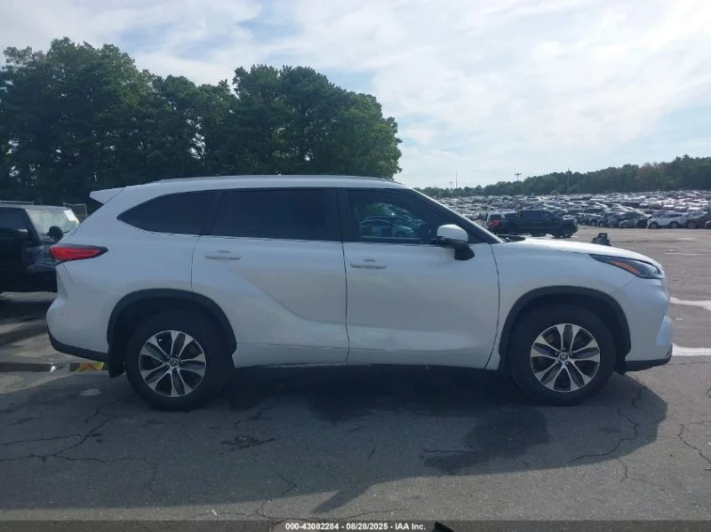 Toyota Highlander XLE, снимка 12 - Автомобили и джипове - 53349208