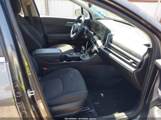 Kia Sportage LX - изображение 6