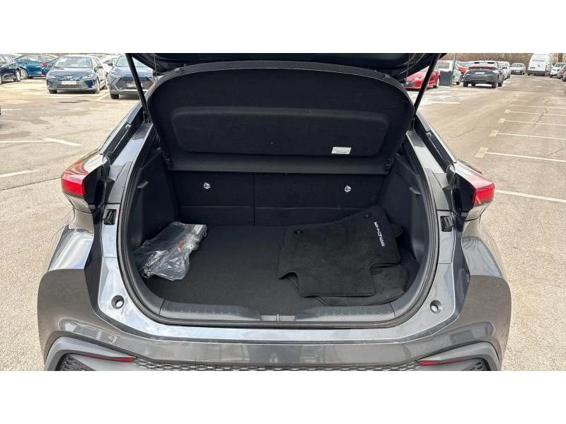 Toyota C-HR 1.8 HEV E-CVT CLUB FWD, снимка 10 - Автомобили и джипове - 53209661