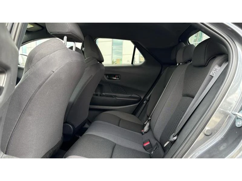 Toyota C-HR 1.8 HEV E-CVT CLUB FWD, снимка 11 - Автомобили и джипове - 53209661