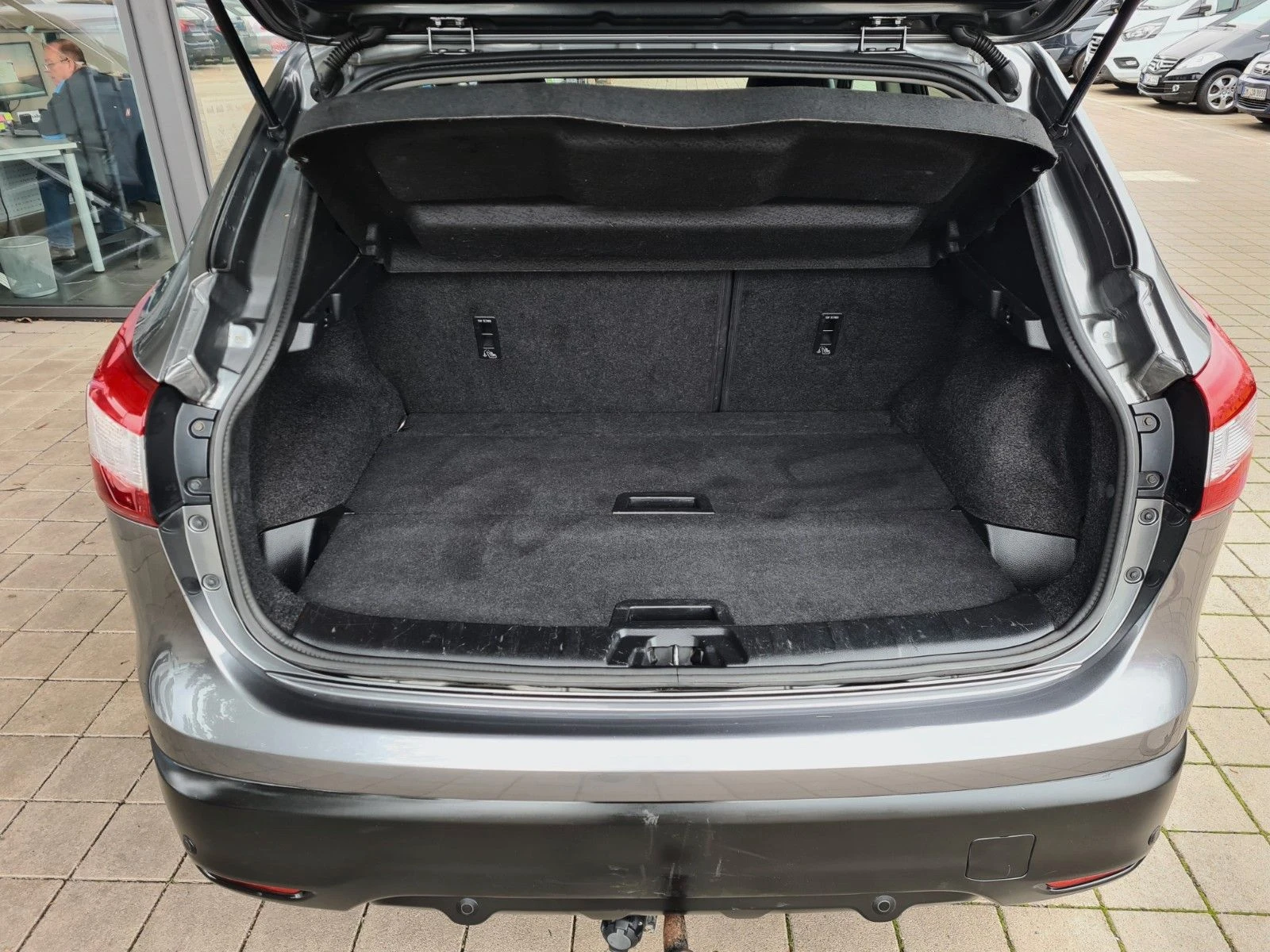 Nissan Qashqai   1.6   44 | Mobile.bg   16