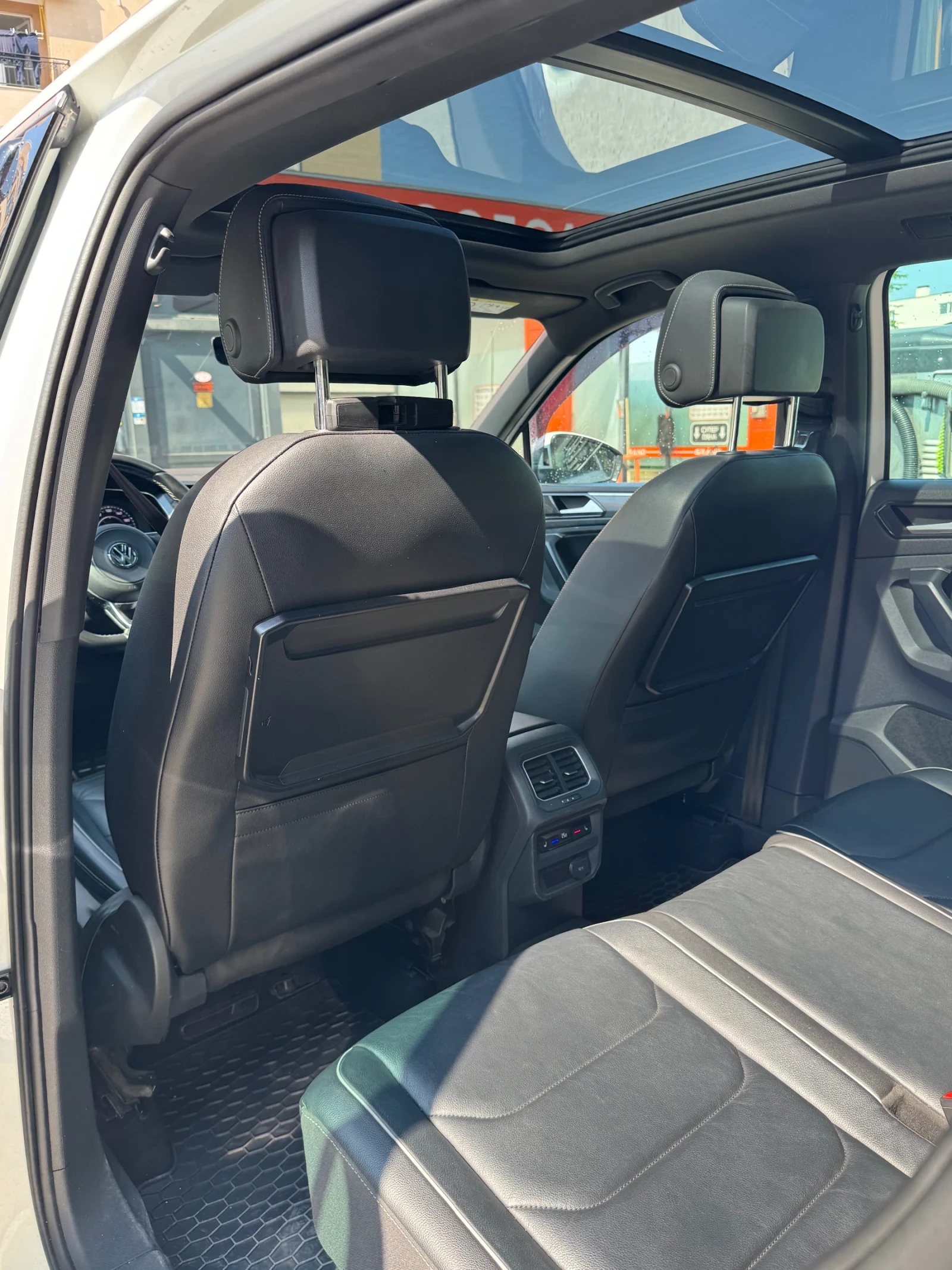 VW Tiguan R-LINE  190 к.с.  - изображение 10