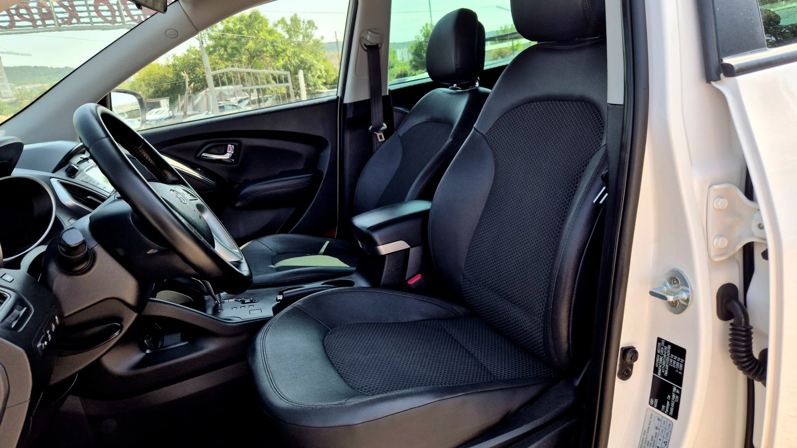 Hyundai IX35 4 х 4 / АВТОМАТИК - изображение 8