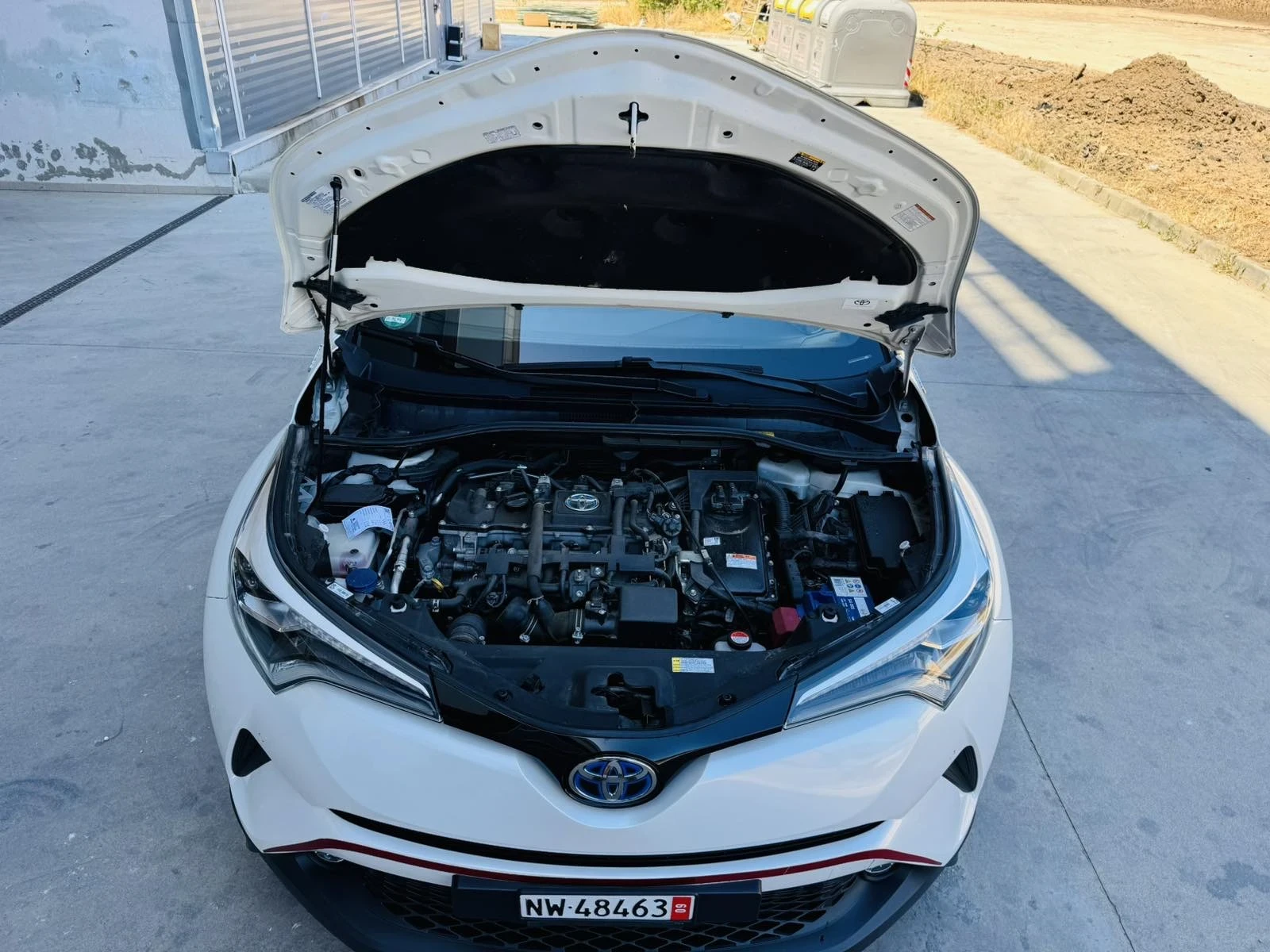 Toyota C-HR 1.8 HYBRYD - изображение 4