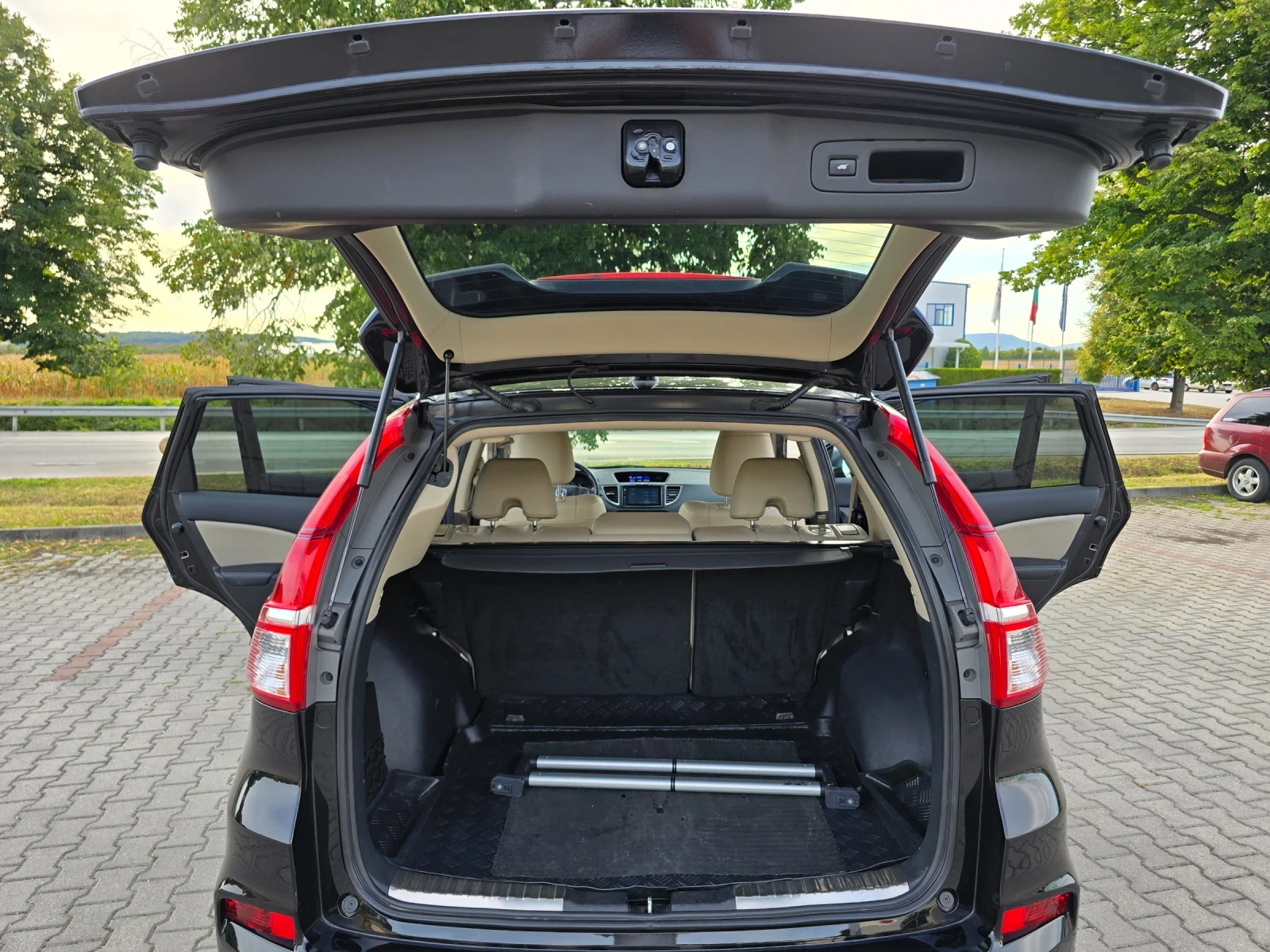 Honda Cr-v 1.6 EXCLUSIVE#DISTRONIC#PANORAMA#PODGREV#KAMERA#KE - изображение 8