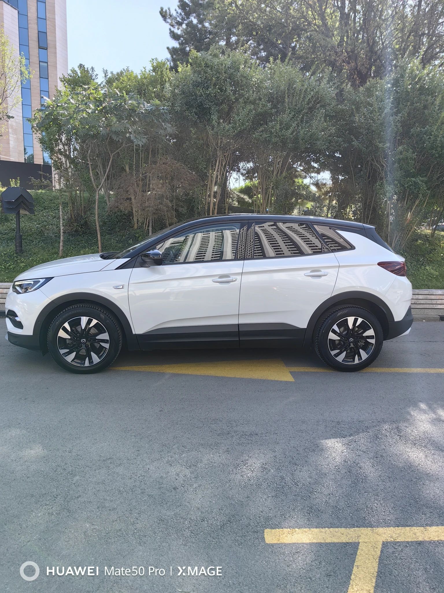 Opel Grandland X 1.6i - изображение 4