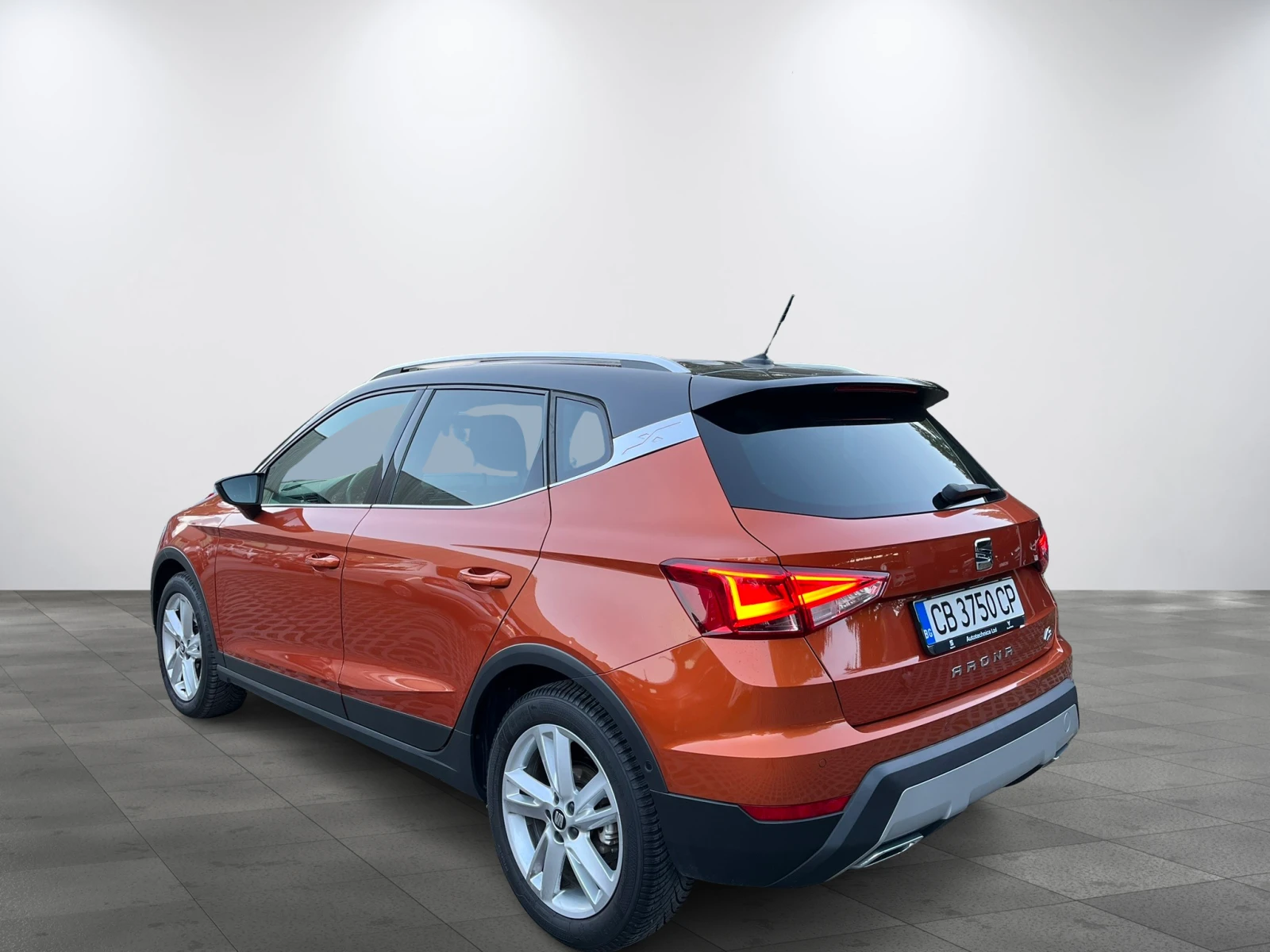 Seat Arona FR TSI 115 к.с - изображение 4