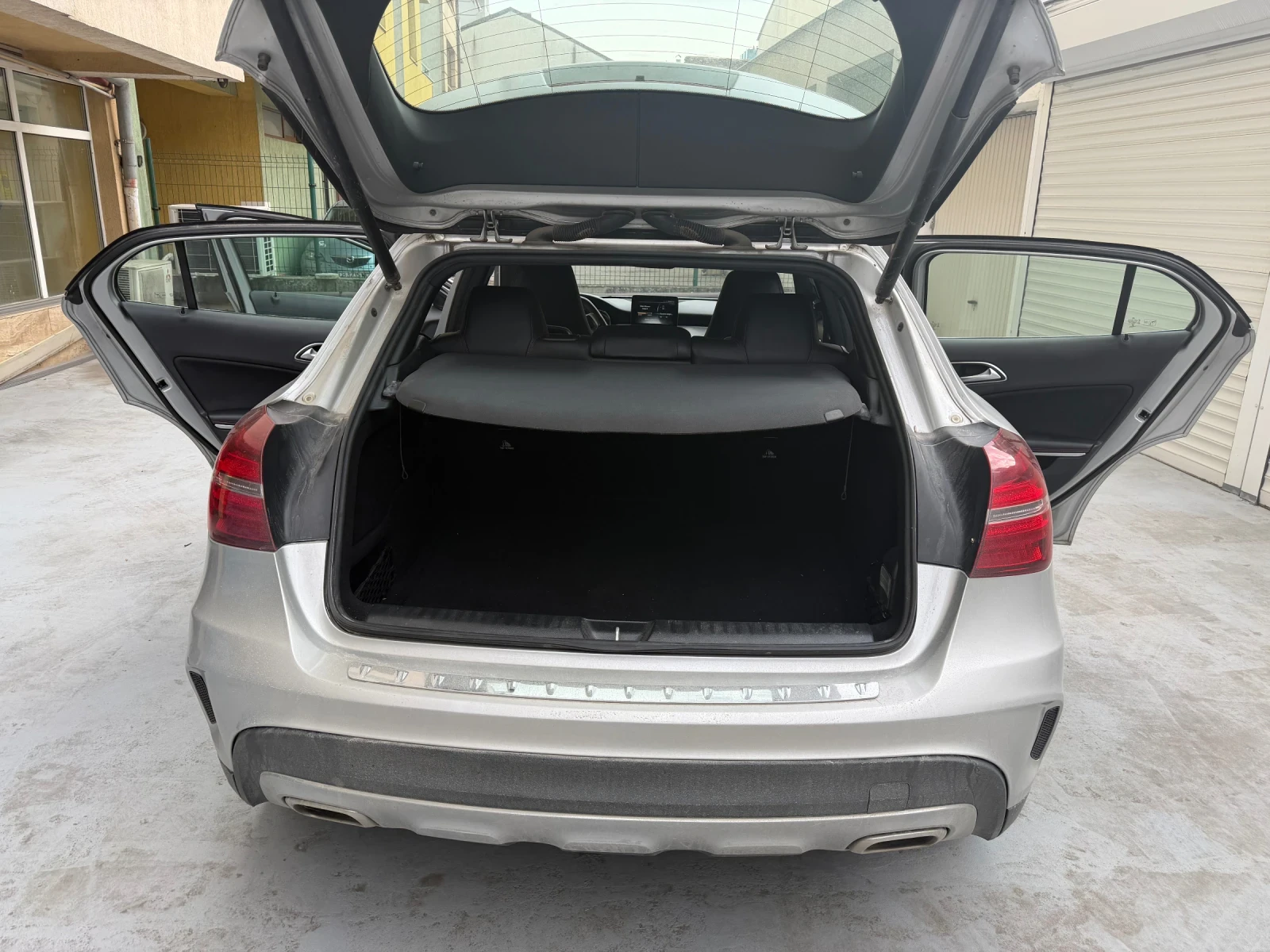 Mercedes-Benz GLA 2.1, снимка 11 - Автомобили и джипове - 54195067