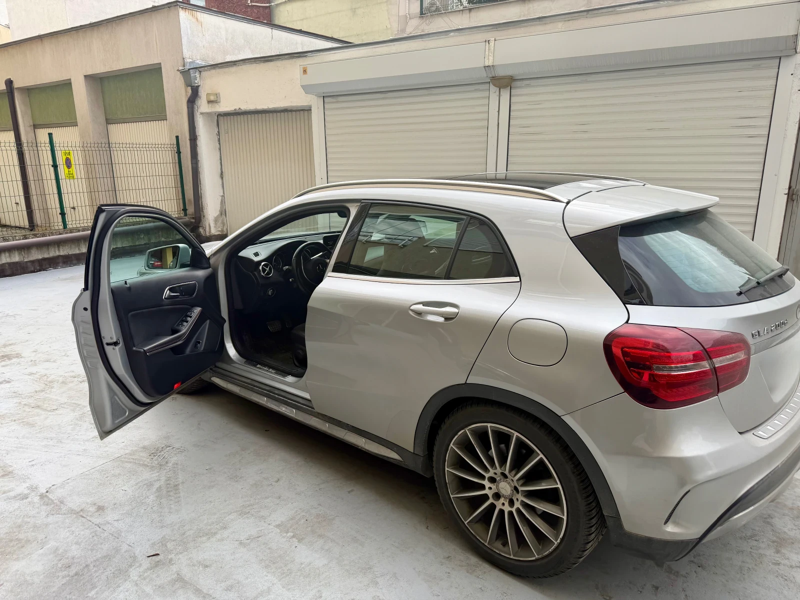 Mercedes-Benz GLA 2.2, снимка 17 - Автомобили и джипове - 54613355