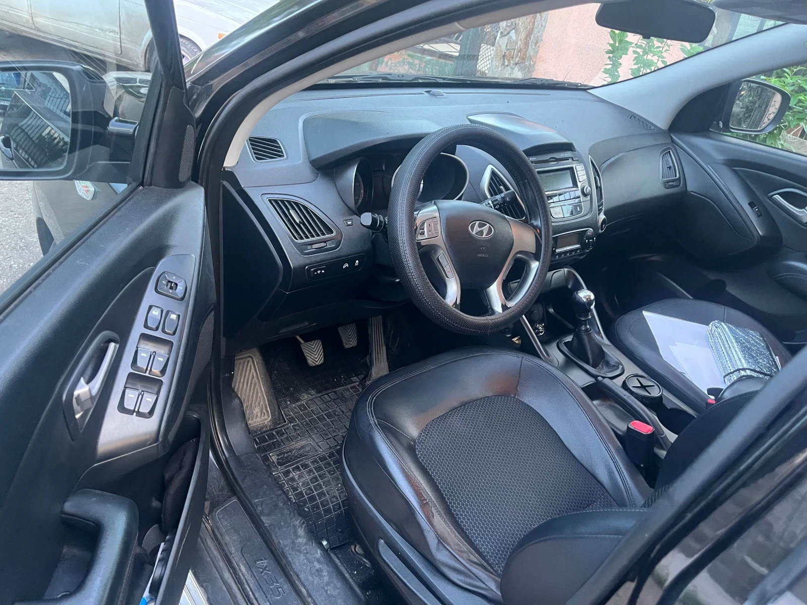 Hyundai IX35 1.7 , снимка 4 - Автомобили и джипове - 54495739