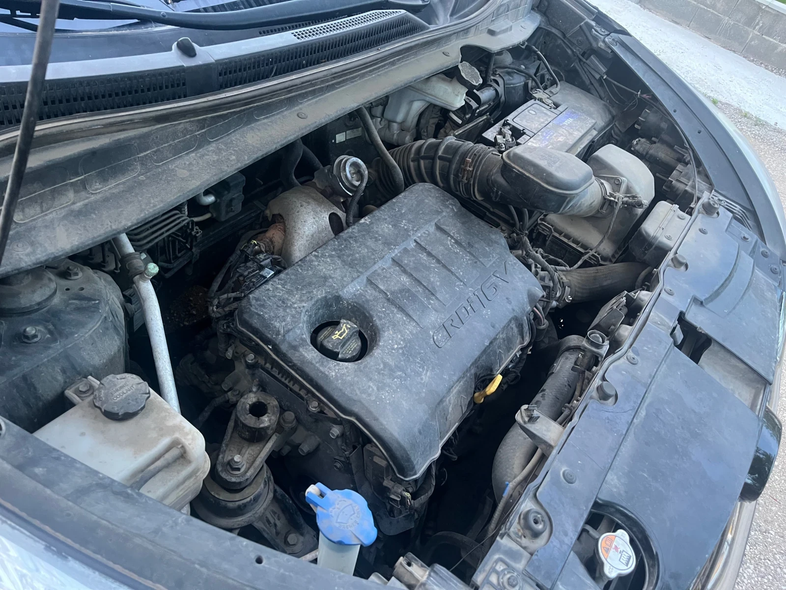 Hyundai IX35 1.7 , снимка 6 - Автомобили и джипове - 54495739