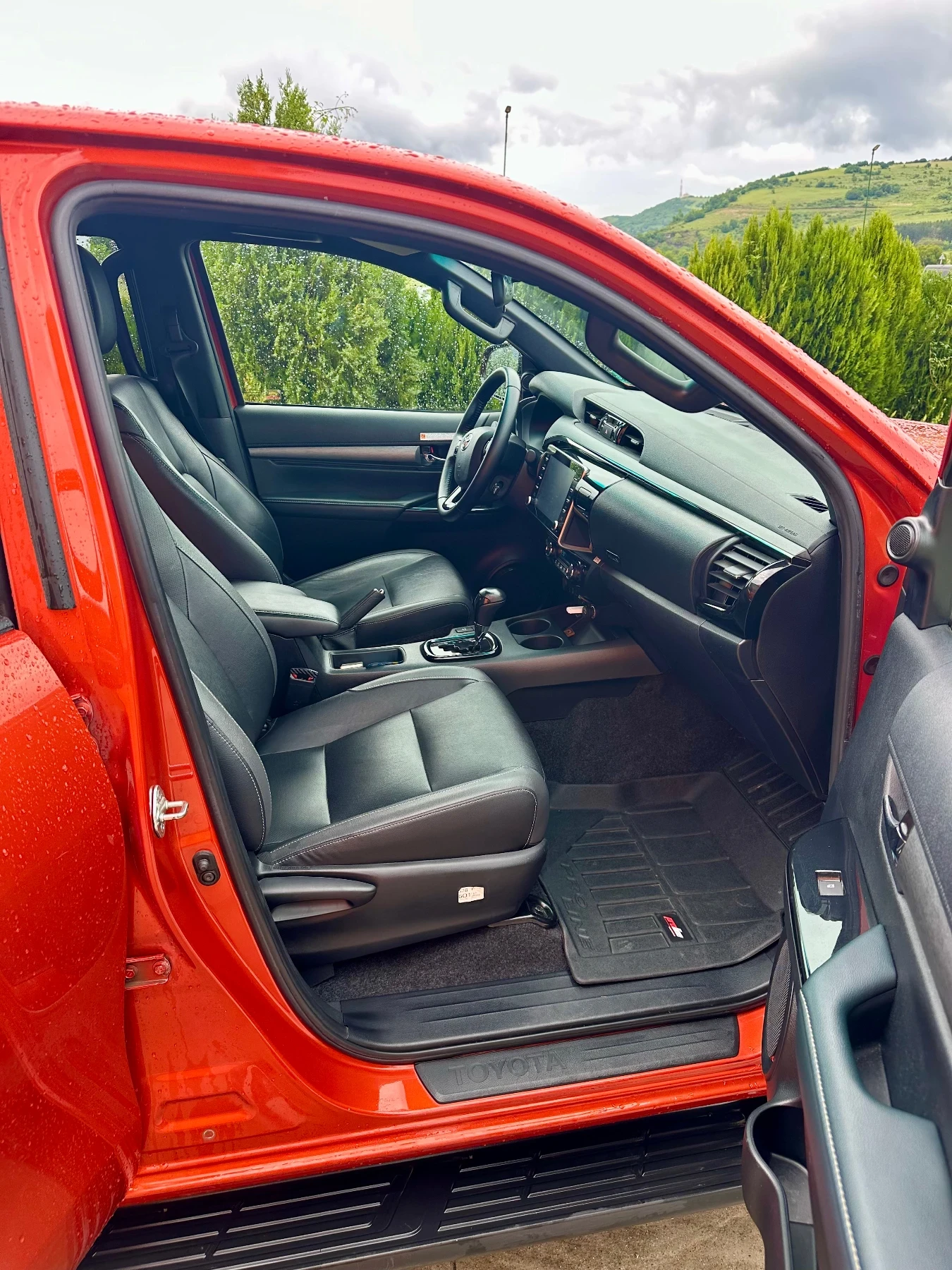 Toyota Hilux 2.8D4d 204к.с Гаранция, снимка 8 - Автомобили и джипове - 54655138
