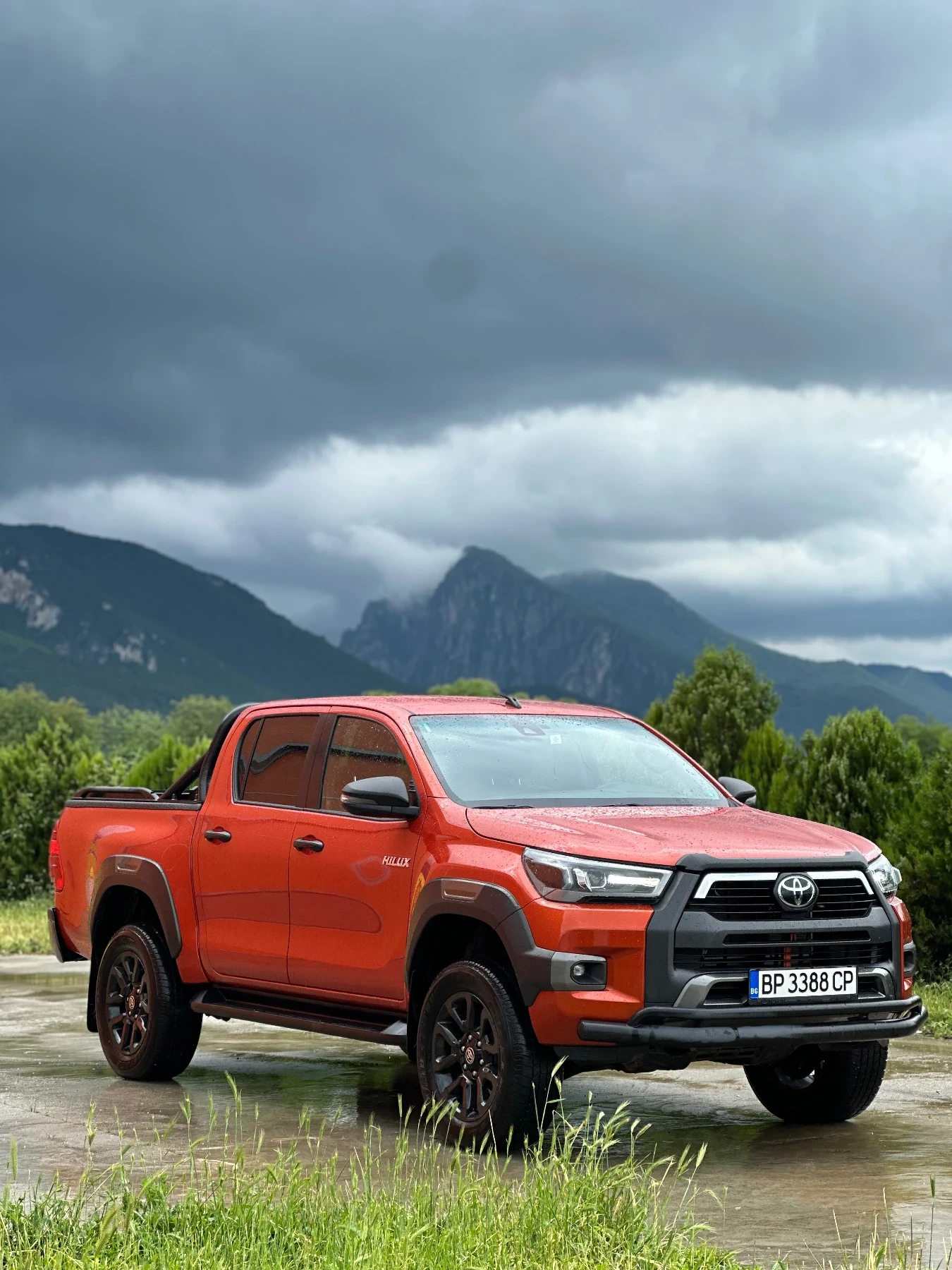 Toyota Hilux 2.8D4d 204к.с Гаранция, снимка 2 - Автомобили и джипове - 54655138