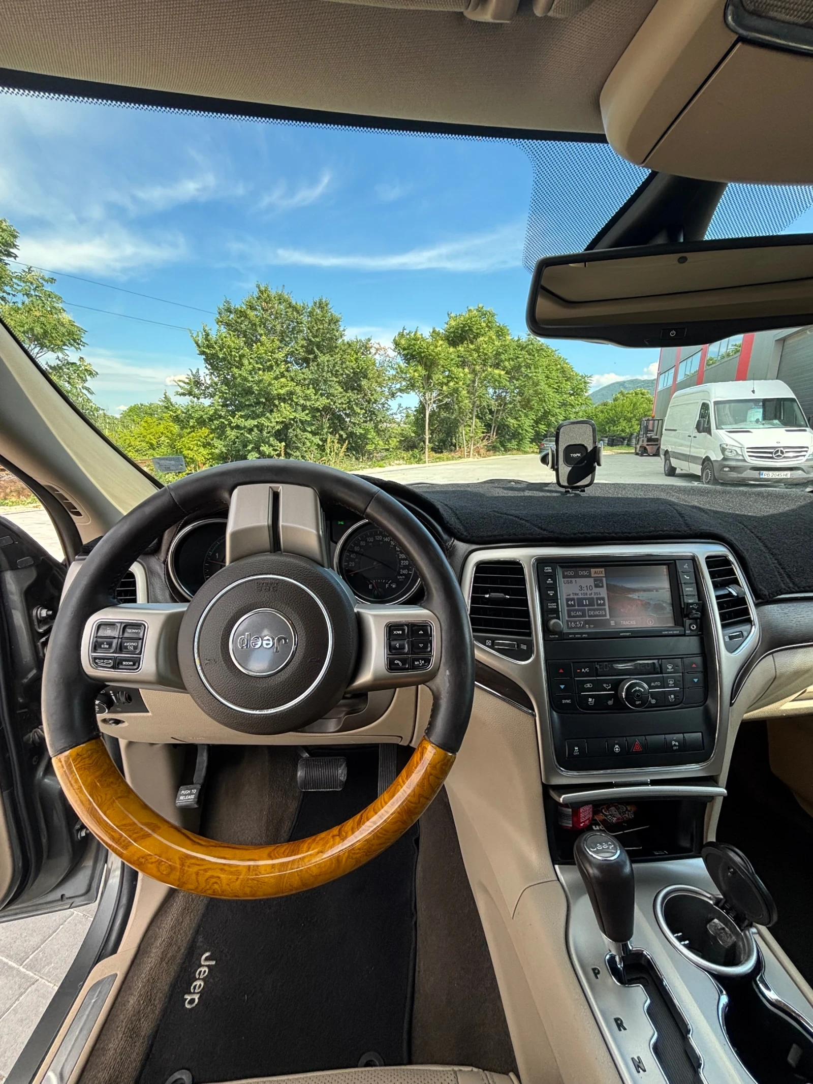 Jeep Grand cherokee 3.0D, снимка 10 - Автомобили и джипове - 54837946