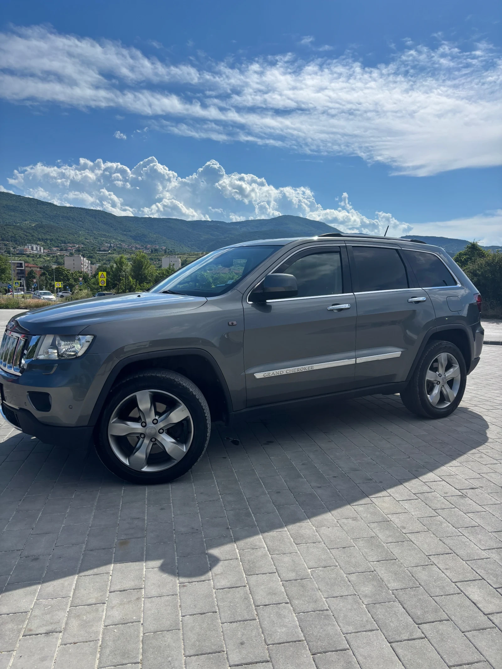 Jeep Grand cherokee 3.0D, снимка 5 - Автомобили и джипове - 54837946