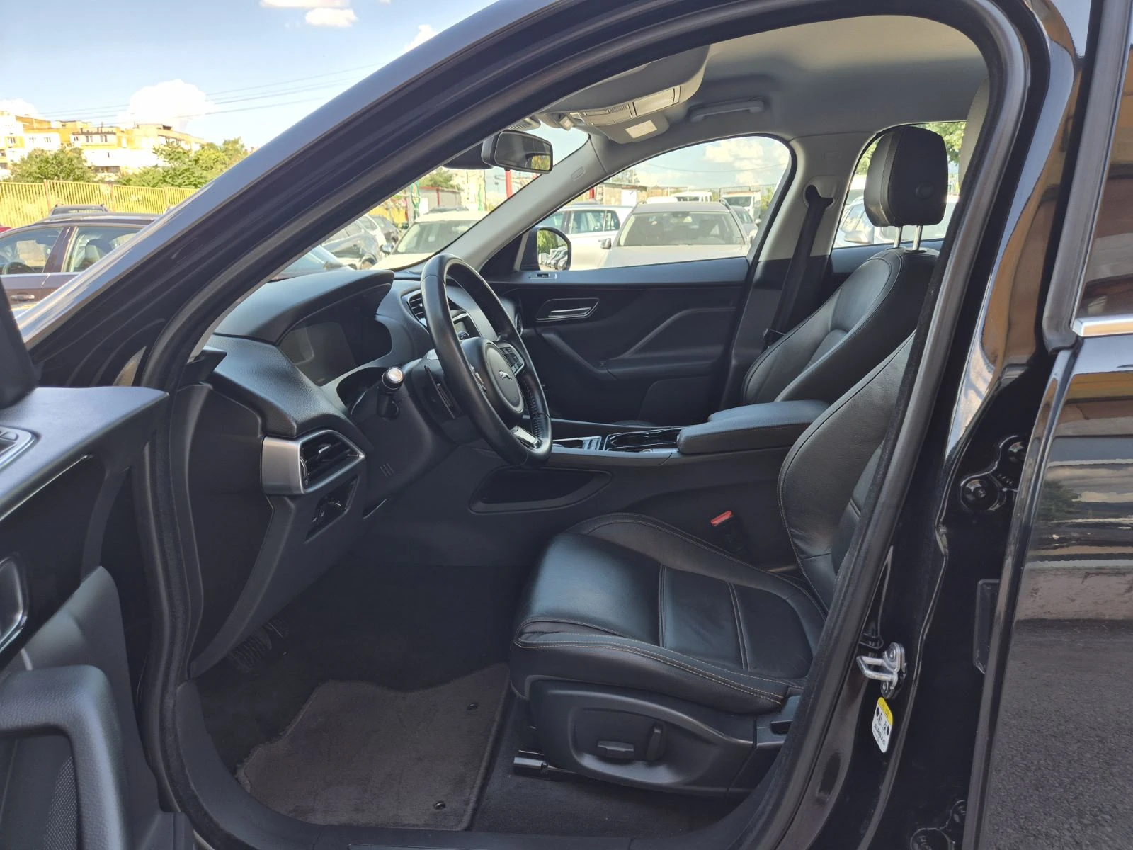 Jaguar F-PACE 3.0D AWD NAVI ITALY TOP, снимка 11 - Автомобили и джипове - 55239511