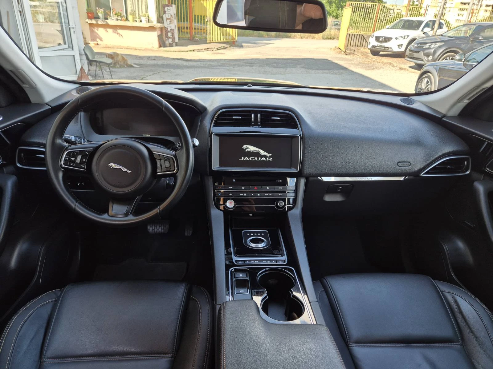 Jaguar F-PACE 3.0D AWD NAVI ITALY TOP, снимка 14 - Автомобили и джипове - 55239511