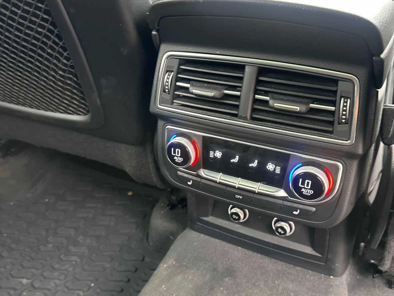 Audi Q7 TECHNIK* BANG&OLUFSEN* 360* ОБДУХВАНЕ* , снимка 12 - Автомобили и джипове - 55512946