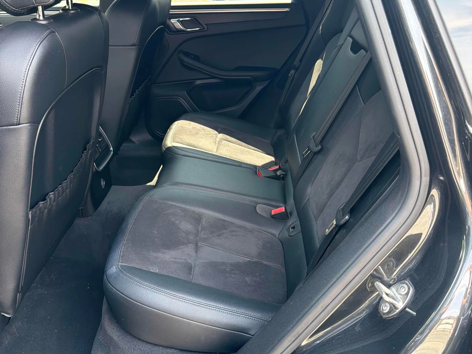 Porsche Macan  * CARFAX * ОПЦИЯ ЗА ФИНАНСИРАНЕ, снимка 8 - Автомобили и джипове - 55925253
