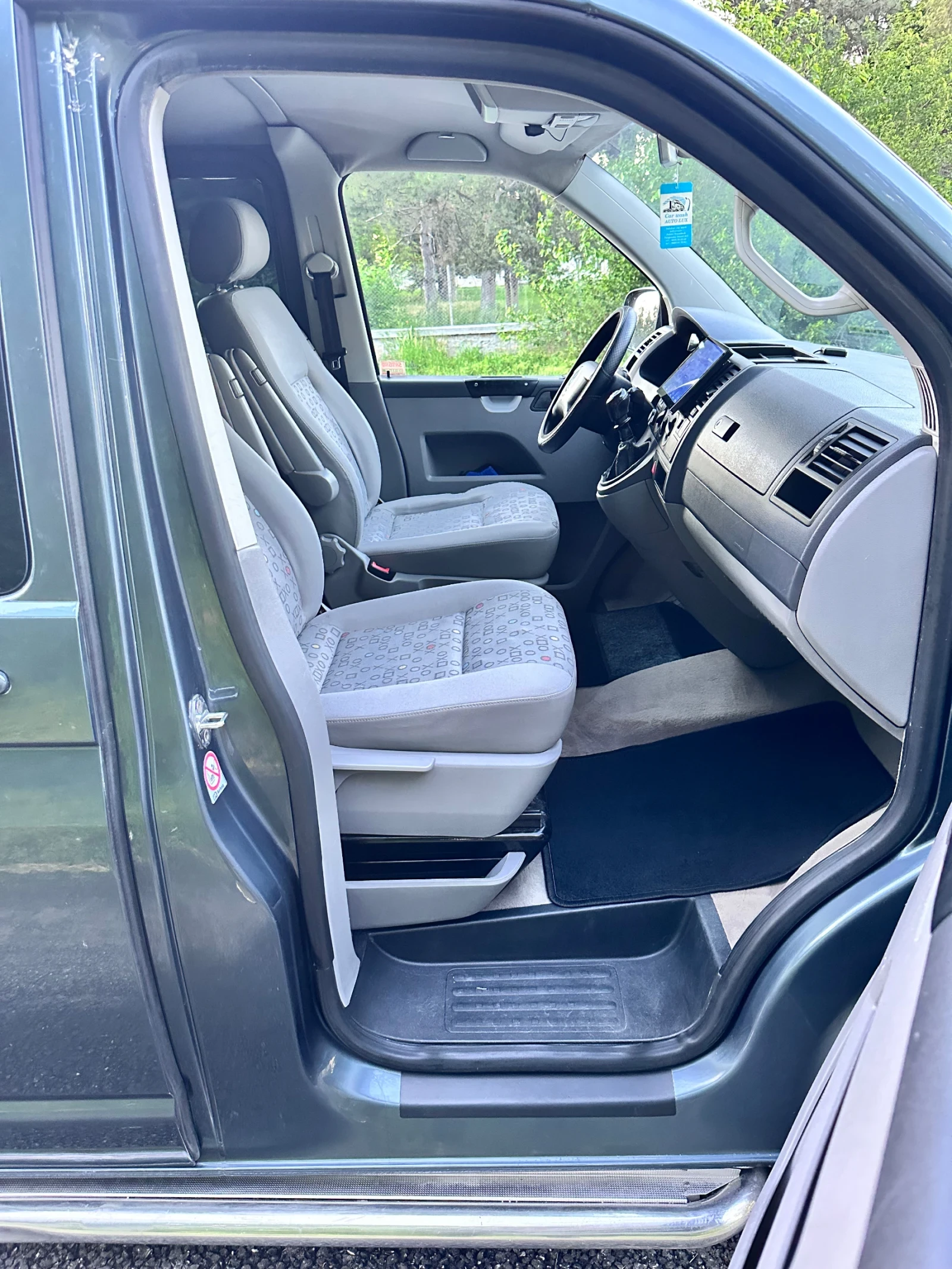 VW T5 2.5 TDI 131кс нов внос Нидерландия, снимка 8 - Бусове и автобуси - 54863120